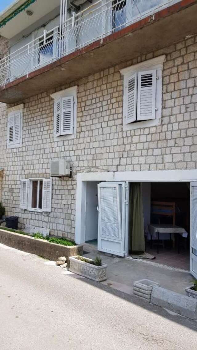Апартаменты Seashore 4 apartment Lepetane Tivat Montenegro Тиват-16